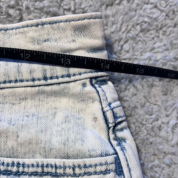 Abercrombie & Fitch Button-Up Denim Shorts - Picture 10 of 12